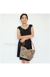 Wood bag with rattan and lining